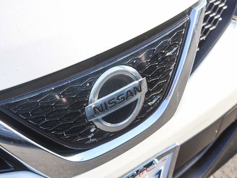 Used 2018 Nissan Rogue Sport SV image 17