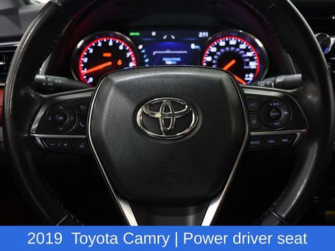 Used 2019 Toyota Camry XSE FWD image 11