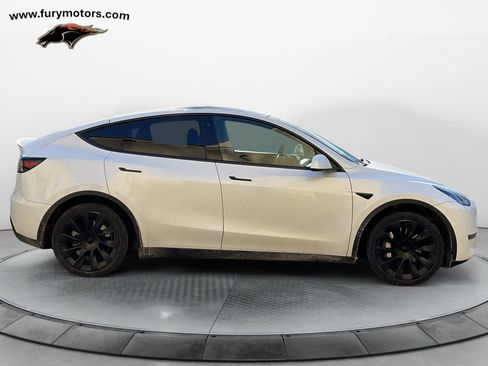 Used 2020 Tesla Model Y Performance image 2