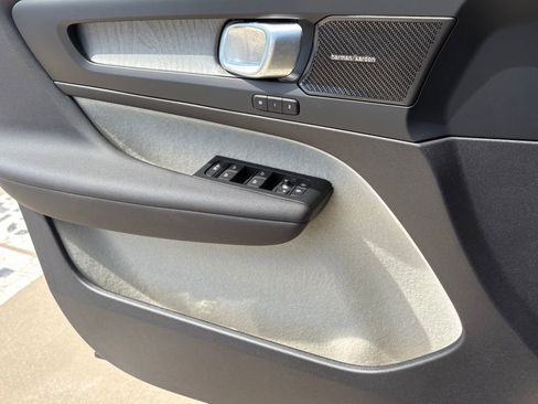 New 2026 Volvo XC40 B5 Ultra w/ Climate Package image 18