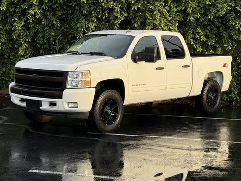 Used 2012 Chevrolet Silverado 1500 LT w/ All-Star Edition AWD/4WD image 4
