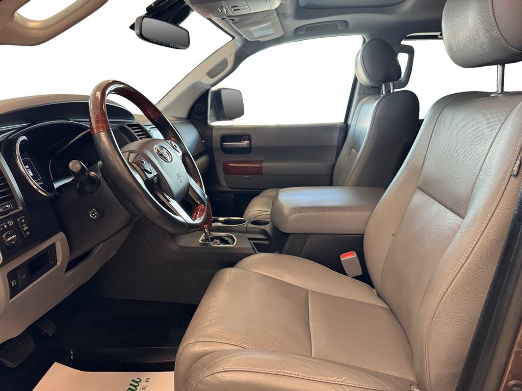 Used 2018 Toyota Sequoia Platinum AWD/4WD image 10