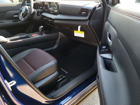 New 2026 Nissan Kicks SR image 14