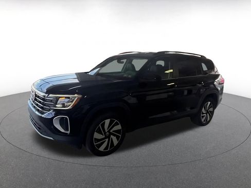 Used 2025 Volkswagen Atlas SE image 8