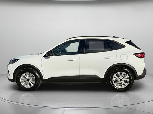New 2026 Ford Escape Active FWD image 18