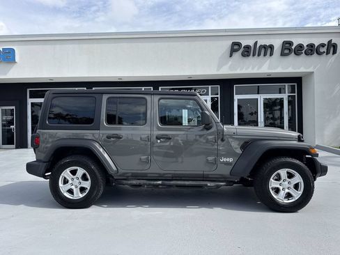 Used 2019 Jeep Wrangler Unlimited Sport S AWD/4WD image 23
