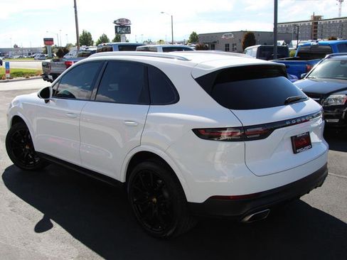 Used 2020 Porsche Cayenne image 6