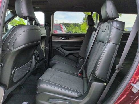 New 2026 Jeep Grand Cherokee L 2WD image 13