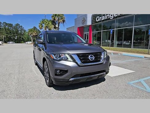 Used 2020 Nissan Pathfinder Platinum image 19