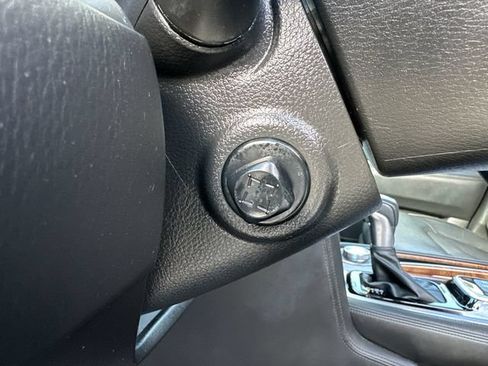 Used 2024 Nissan Armada SL AWD/4WD image 33