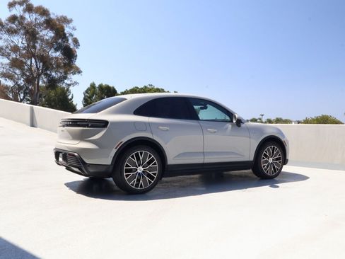 New 2026 Porsche Macan Electric RWD image 8