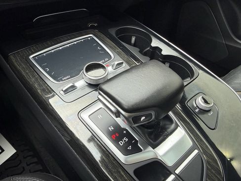 Used 2017 Audi Q7 3.0T Premium Plus image 21