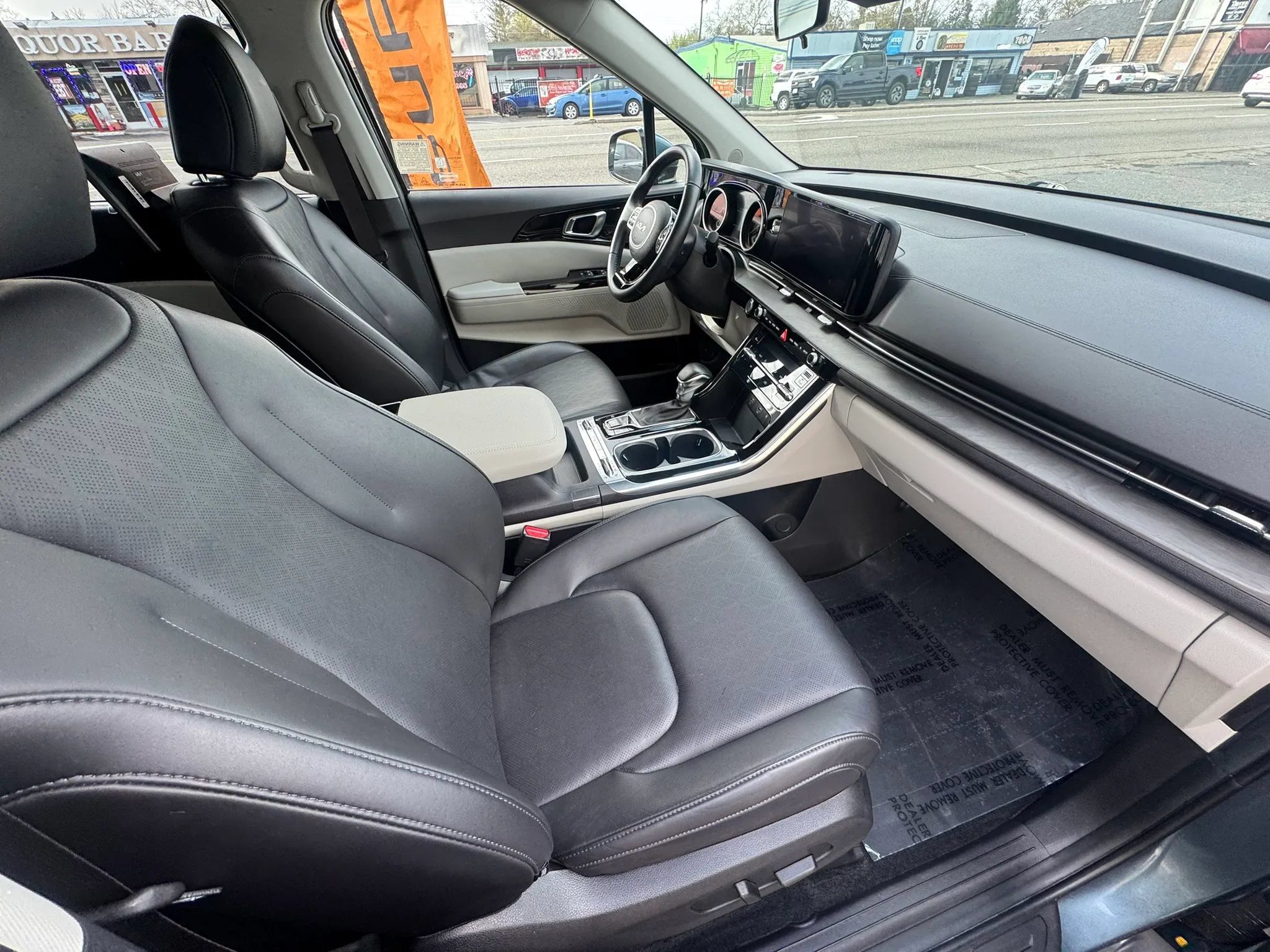 Used 2022 Kia Carnival SX FWD image 12