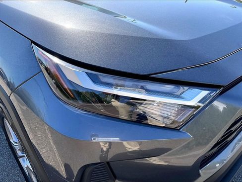 Used 2025 Toyota RAV4 XLE AWD/4WD image 33