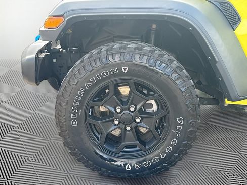 Used 2023 Jeep Wrangler Unlimited w/ Cold Weather Group AWD/4WD image 36