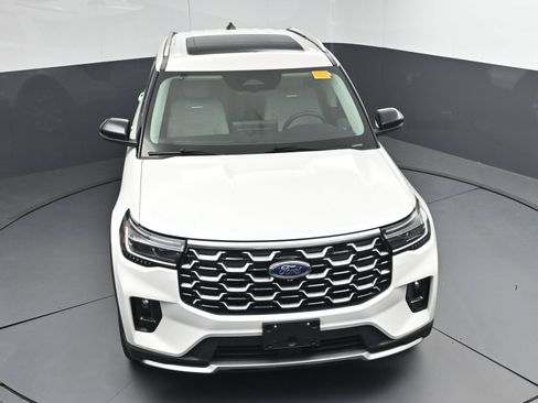 Used 2025 Ford Explorer Platinum w/ Ultimate Package AWD/4WD image 32
