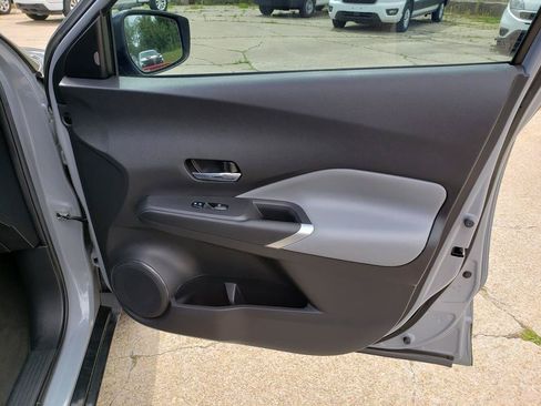 Used 2022 Nissan Kicks SR FWD image 20