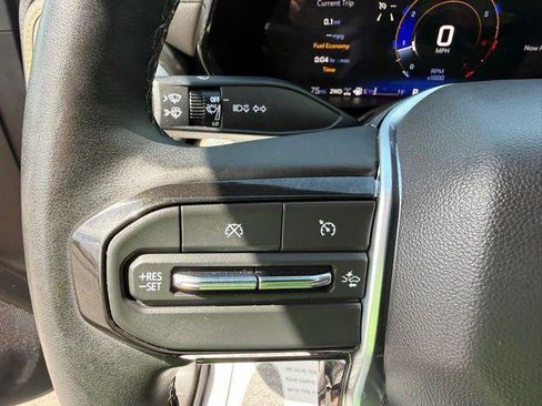 Used 2024 Chevrolet Colorado ZR2 w/ ZR2 Convenience Package III AWD/4WD image 8