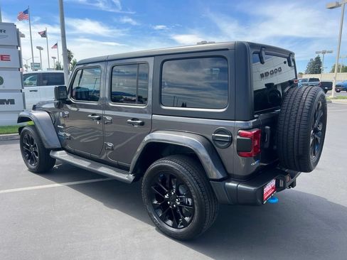 Used 2023 Jeep Wrangler Unlimited Sahara w/ Cold Weather Group AWD/4WD image 22