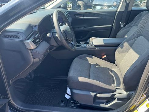 Used 2025 Toyota Camry SE FWD image 24