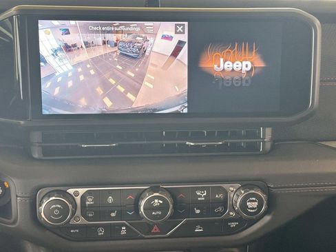 New 2026 Jeep Wrangler Unlimited Rubicon AWD/4WD image 44