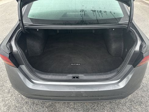 Used 2023 Nissan Altima 2.5 SV image 18