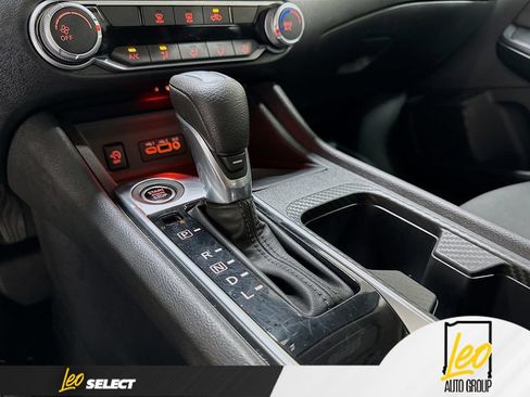 Used 2024 Nissan Sentra SV FWD image 19