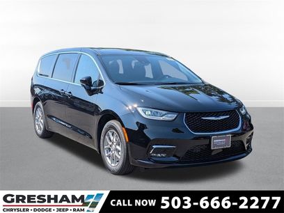 New 2026 Chrysler Pacifica Select