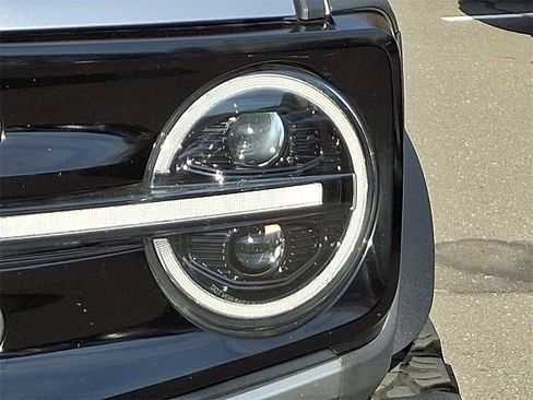 Used 2023 Ford Bronco Outer Banks image 9