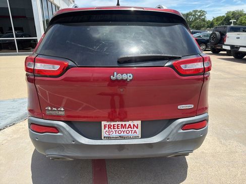 Used 2017 Jeep Cherokee Latitude w/ Safety/Convenience Group AWD/4WD image 8