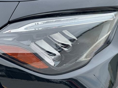 Used 2025 Mercedes-Benz GLA 35 AMG 4MATIC image 11