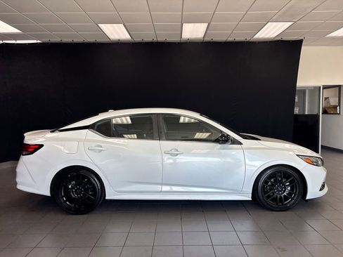 Used 2020 Nissan Sentra SR w/ Electronics Package FWD image 2