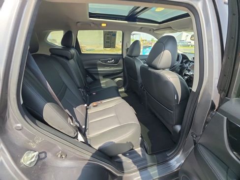 Used 2020 Nissan Rogue SL w/ Premium Package AWD/4WD image 30