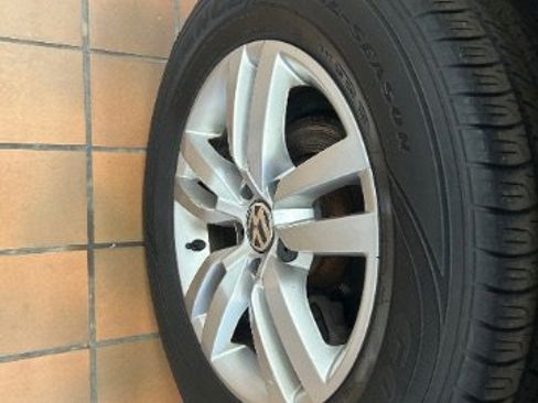 Used 2016 Volkswagen Tiguan S image 24