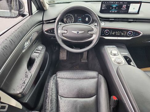 Used 2022 Genesis GV70 2.5T w/ Advanced Package image 11