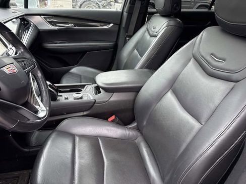 Used 2020 Cadillac XT6 Sport image 11