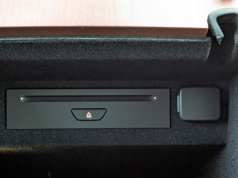 Used 2019 Lincoln Navigator Reserve image 30