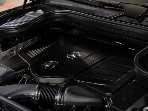 Used 2024 Mercedes-Benz GLE 350 4MATIC w/ AMG Line Exterior image 51