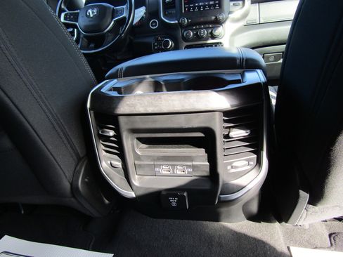 Used 2021 RAM 1500 Big Horn image 18