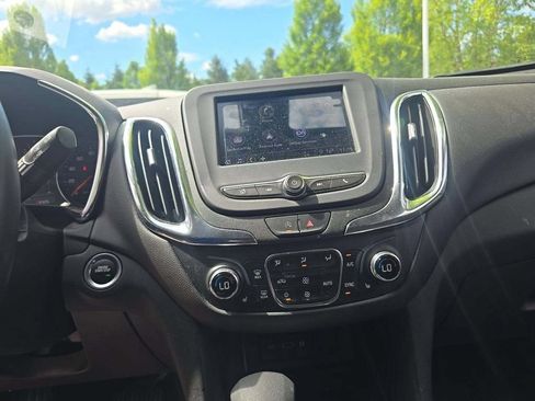 Used 2024 Chevrolet Equinox LT w/ LPO, Floor Liner Package FWD image 7