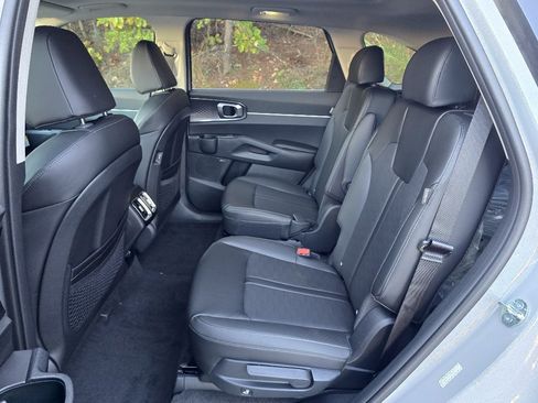 New 2026 Kia Sorento EX w/ EX Premium Package FWD image 4