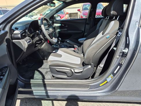 Used 2019 Hyundai Veloster 2.0 image 12