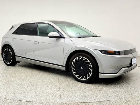 Used 2024 Hyundai Ioniq 5 Limited AWD/4WD image 3