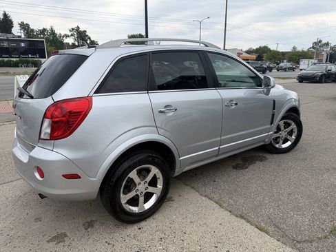 Used 2013 Chevrolet Captiva Sport LT FWD image 10