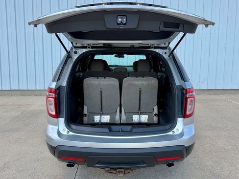 Used 2015 Ford Explorer XLT AWD/4WD image 17