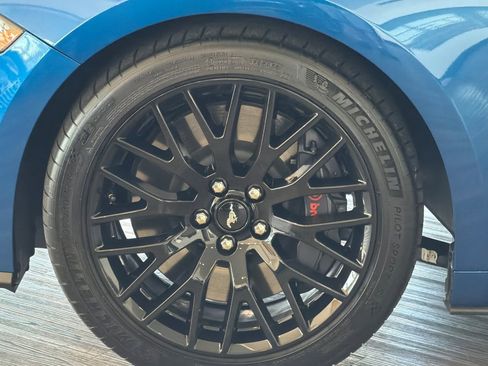 Used 2018 Ford Mustang GT Premium w/ GT Performance Package RWD image 25