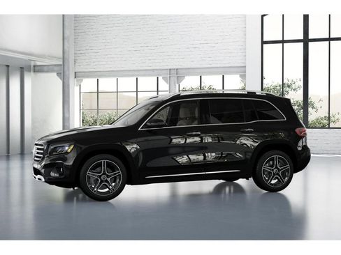 New 2026 Mercedes-Benz GLB 250 image 36