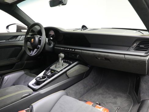 Used 2022 Porsche 911 GT3 image 17