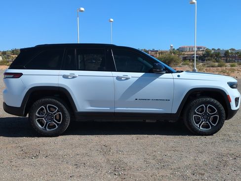 Used 2023 Jeep Grand Cherokee Trailhawk w/ Advanced Protech Group II image 2