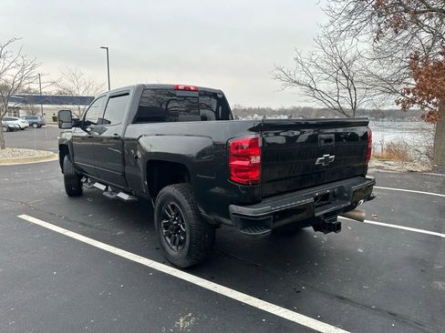 Used 2016 Chevrolet Silverado 2500 LT w/ Midnight Edition image 7